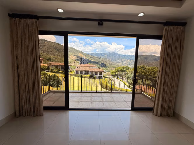 ALQUILER DE APARTAMENTO EN VISTAS AL VALLE SANTA ANA - Imagen 5