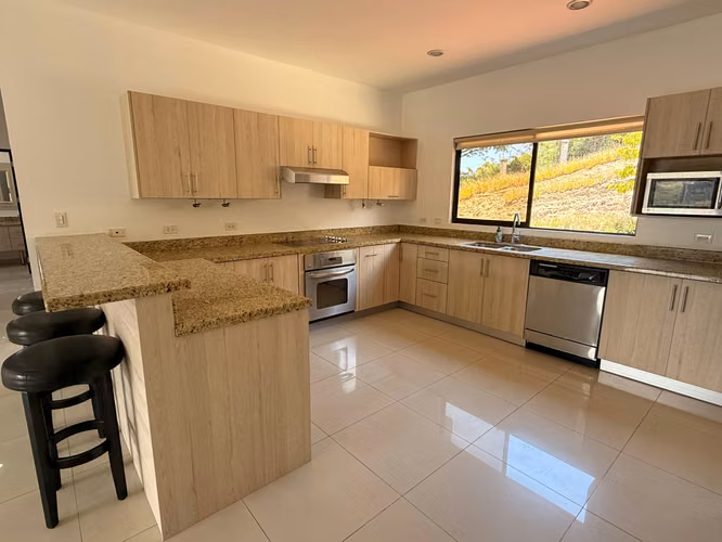 ALQUILER DE APARTAMENTO EN VISTAS AL VALLE SANTA ANA - Imagen 8