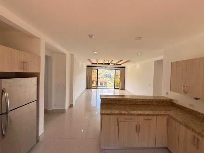 ALQUILER DE APARTAMENTO EN VISTAS AL VALLE SANTA ANA - Imagen 4