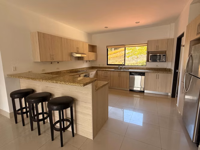 ALQUILER DE APARTAMENTO EN VISTAS AL VALLE SANTA ANA - Imagen 9