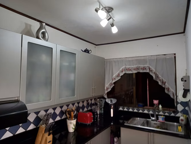 Venta de amplia casa en Residencial en Mercedes Norte de Heredia