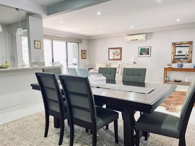 ESCAZU, SAN RAFAEL. VENTA DE ELEGANTE Y AMPLIA CASA MP26-1123