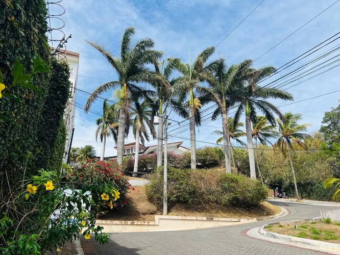 OPORTUNIDAD VENTA DE APARTAMENTO EN SANTA ANA PIEDADES MP-25-948