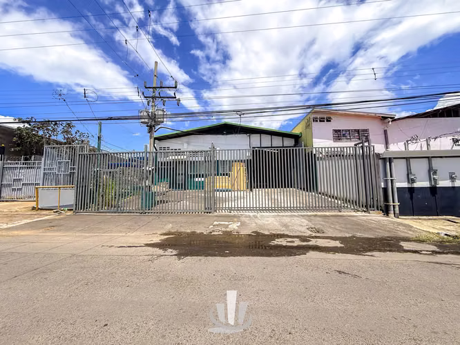 Bodega en Alquiler en La Uruca – Zona Industrial