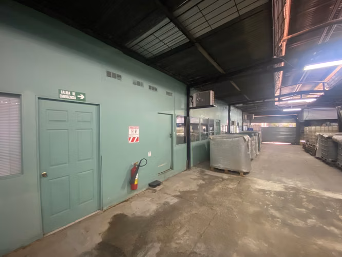 Venta de Excelente Bodega en Barrio Dent, San Jose. 5984 - Imagen 7