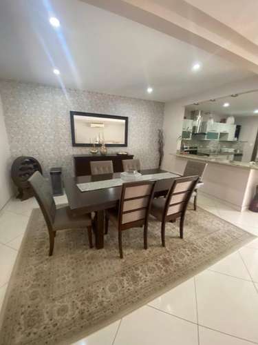 Escazú – Se Vende Amplia Casa Amueblada en Condominio 295m2 - Imagen 5