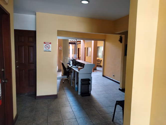 VENTA DE EDIFICIO EN OFERTA - Imagen 2