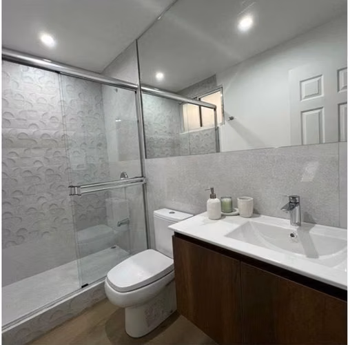 ESCAZU AMPLIO EN CONDOMINIO - Imagen 3