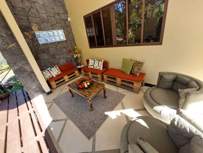 Alquiler de Hermosa casa gran terreno en San Rafael de Heredia - Imagen 13