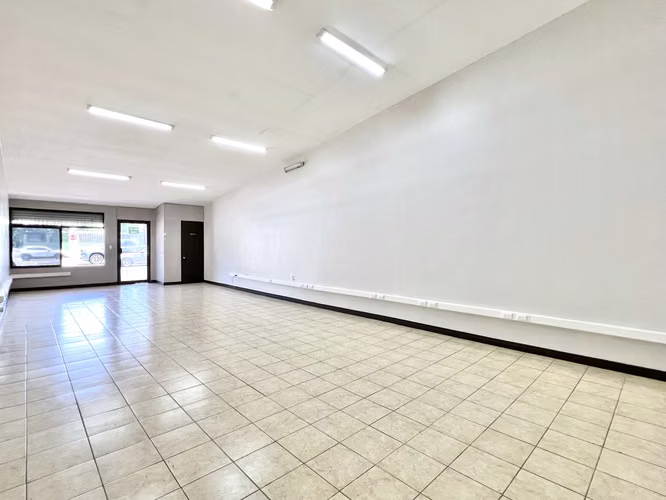 Alquiler de local u oficina muy cerca de Panasonic. Límite entre Belén y San Rafael de Alajuela.