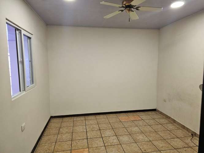 Alquilo apartamento en Sabana Sur - Imagen 9