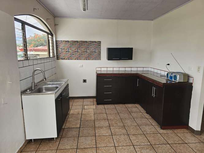 Alquilo apartamento en Sabana Sur - Imagen 10