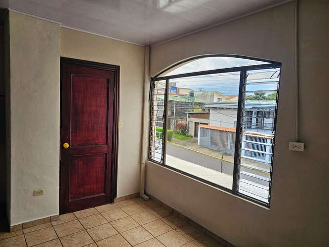 Alquilo apartamento en Sabana Sur - Imagen 6