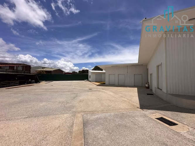 Alquiler de bodegas en San Pedro | 50 m2–200 m2 | SOLO ALMACENAJE | F 543