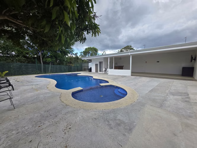 VENTA DE CASA EN SABANILLA MONTES DE OCA 3 HABITACIONES - Imagen 4