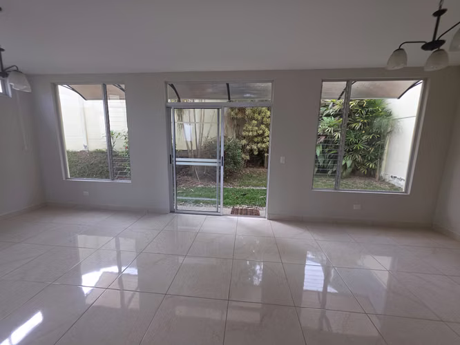VENTA DE CASA EN SABANILLA MONTES DE OCA 3 HABITACIONES - Imagen 10