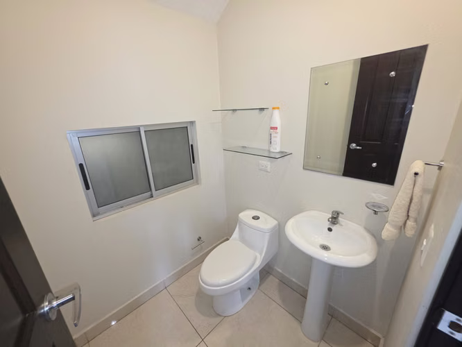 VENTA DE CASA EN SABANILLA MONTES DE OCA 3 HABITACIONES - Imagen 6