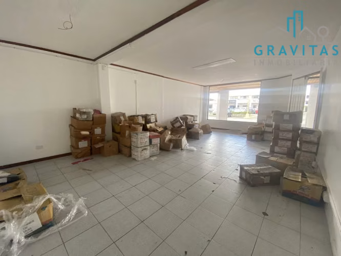 Locales comerciales en Curridabat | Plaza Cristal | 50m2–200 m2 | F 292