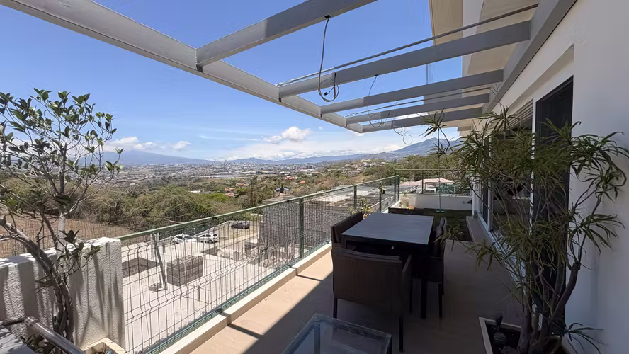 VENTA Casa Escazú Condo Lomas Guachipelín