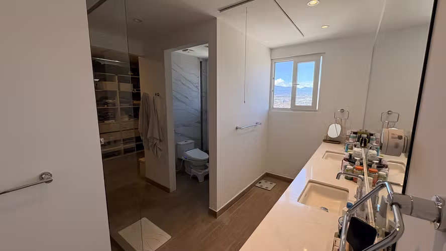 VENTA Casa Escazú Condo Lomas Guachipelín