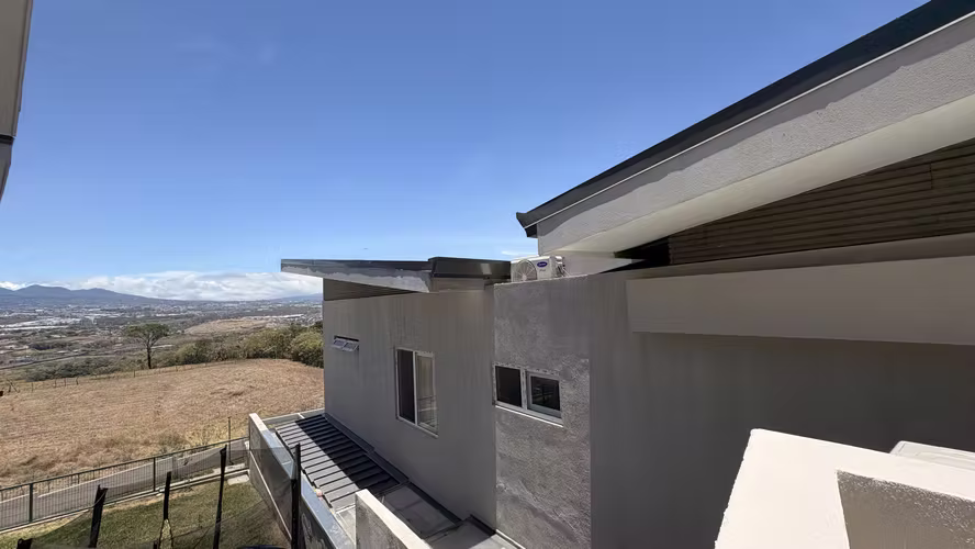 VENTA Casa Escazú Condo Lomas Guachipelín