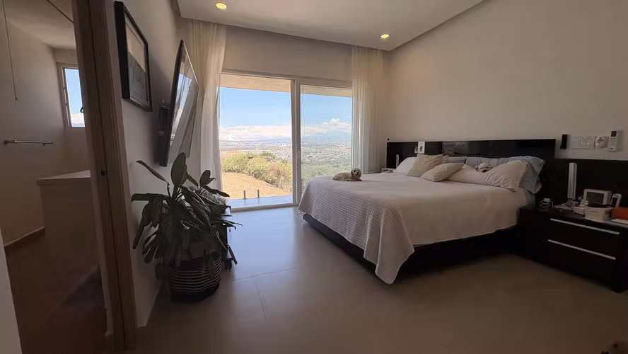 VENTA Casa Escazú Condo Lomas Guachipelín