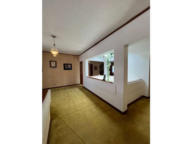 Venta elegante casa en residencial  en Alajuela centro - Imagen 13