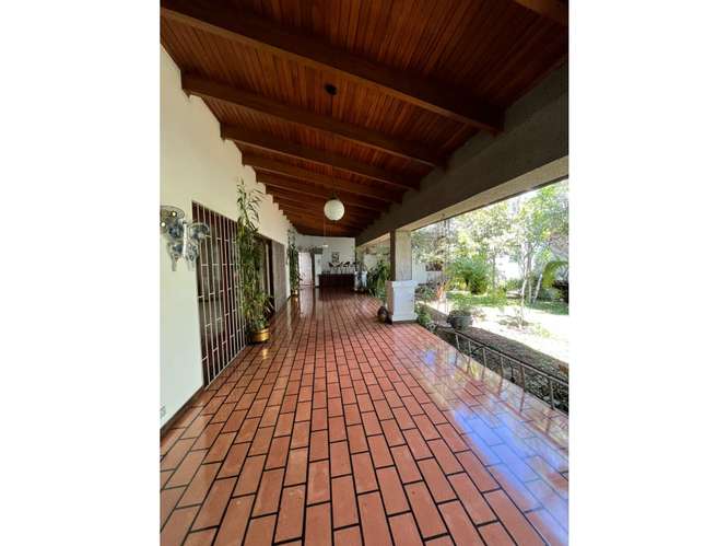 Venta elegante casa en residencial  en Alajuela centro - Imagen 18