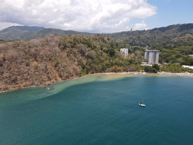 Invierta en Playa Blanca , Casa de Lujo en Punta Leona Totalmente Equipada