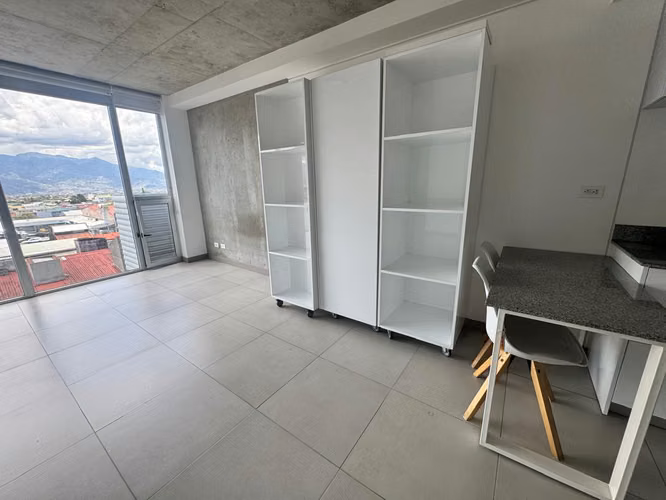 ALQUILER DE APARTAMENTO CON LÍNEA BLANCA EN TORRE CON PARQUEO