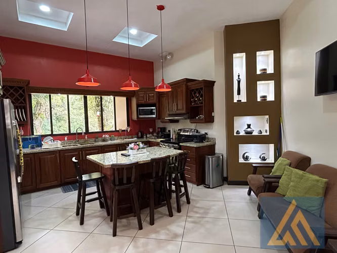 Casa de montaña en Venta o Alquiler – San Rafael de Heredia - Imagen 4