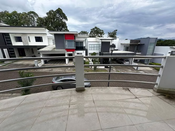 Venta Casa en Condominio - San Rafael, Montes de Oca - 3 Hab | 3 Parqueos