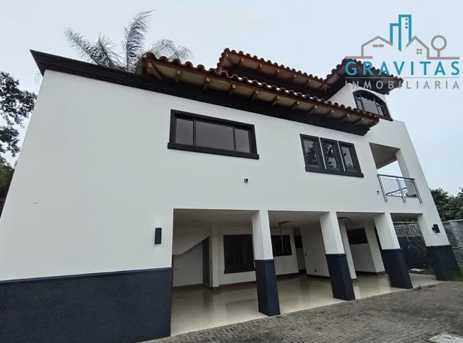 Casa en venta en Pozos, Santa Ana (1,575 m2) ID 1831