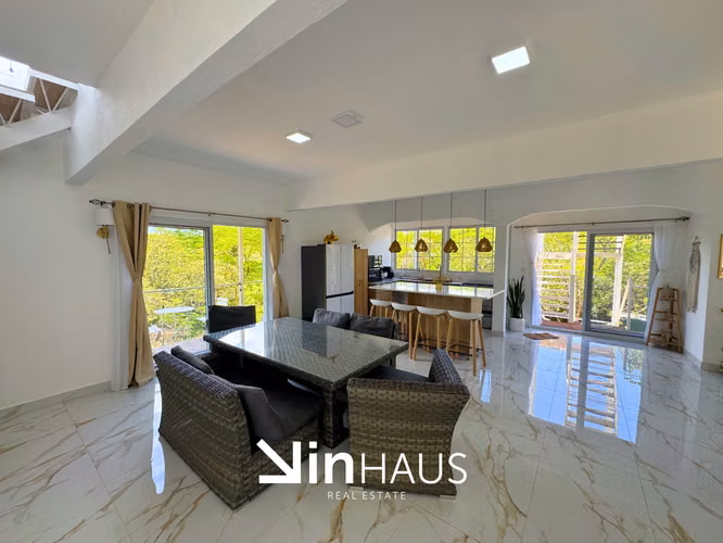 Venta de quinta con hermosa casa en residencial privado en Turrubares - EU