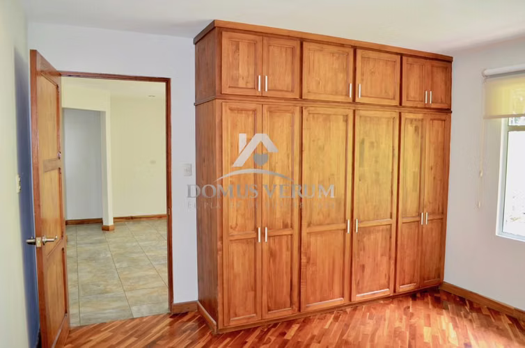 Moderna Casa en Venta en San Isidro de Heredia – ¡Precio Rebajado a $465.000! - Imagen 15