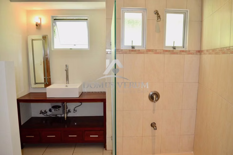 Moderna Casa en Venta en San Isidro de Heredia – ¡Precio Rebajado a $465.000! - Imagen 17