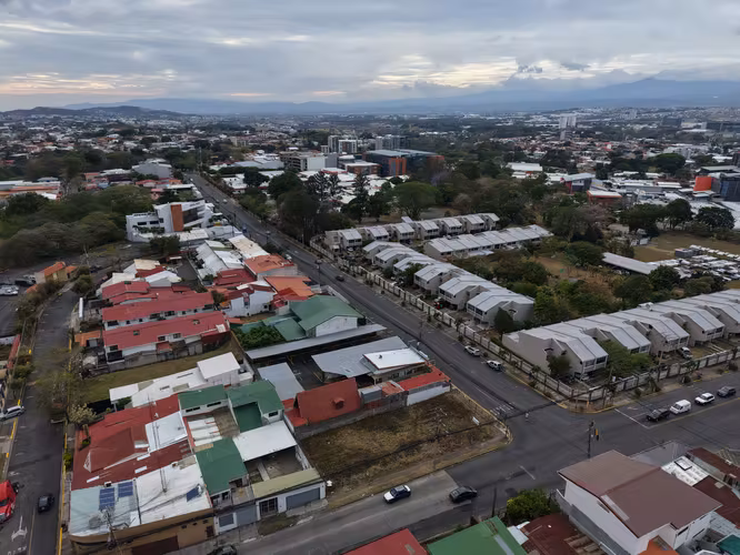 Terreno con Uso de Suelo Mixto en La Uruca ID 26258 - Imagen 3