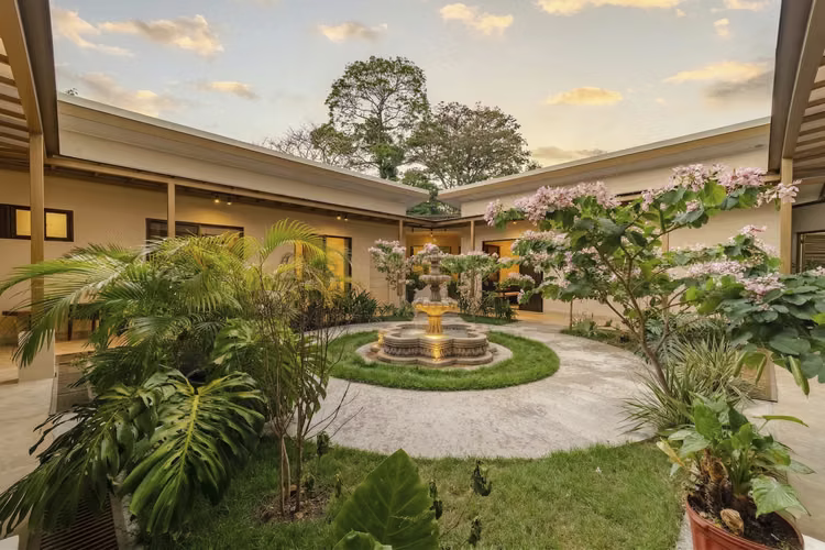 Hermosa Propiedad en Venta en Turrúcares, Alajuela