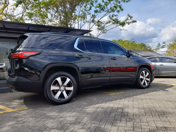 CHEVROLET TRAVERSE LT