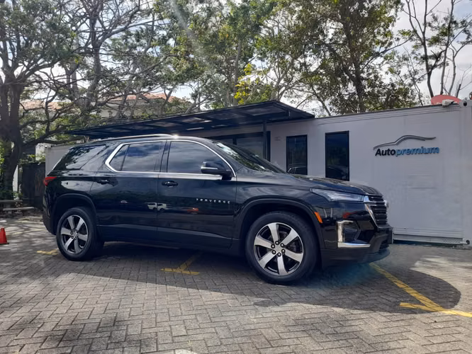 CHEVROLET TRAVERSE LT