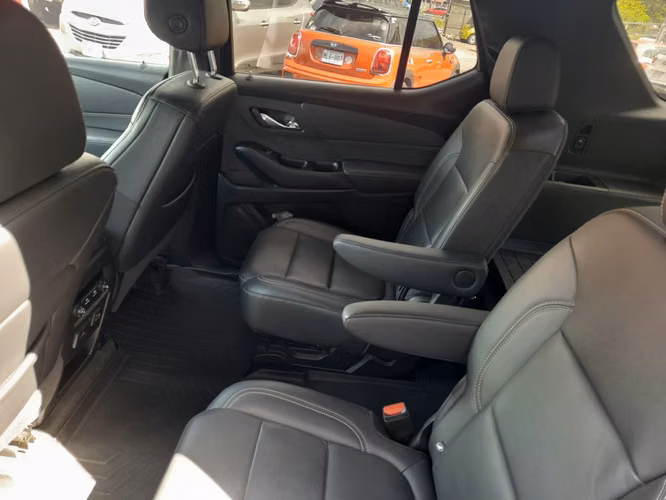 CHEVROLET TRAVERSE LT