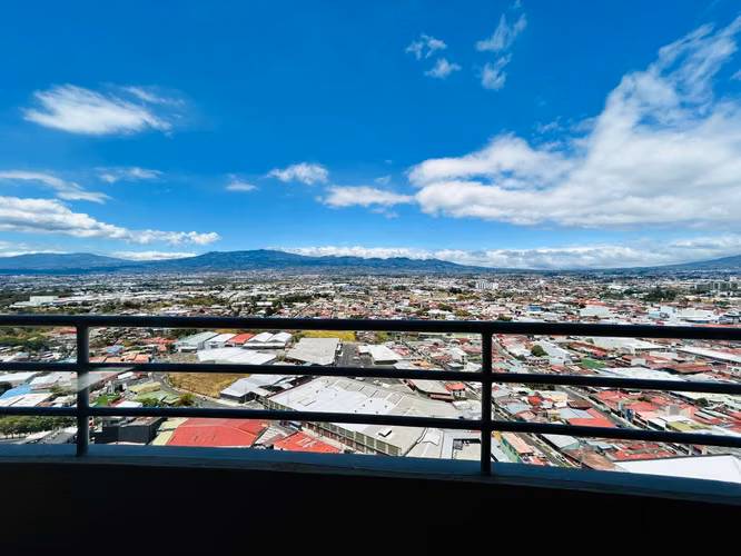VENTA DE APARTAMENTO CON VISTA TORRE PASEO COLON