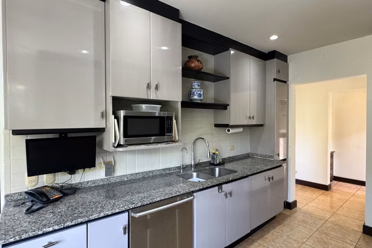 Casa de un solo nivel totalmente accesible en Condominio Hacienda Real - Imagen 11
