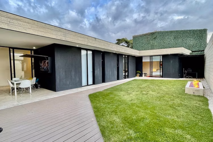SANTA ANA LINDORA SPECTACULAR HOUSE WITH FOUR BEDROOMS