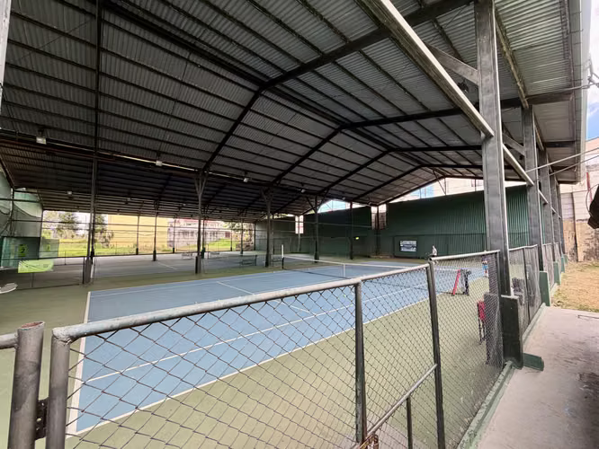 SE VENDE TERRENO EN LOMAS DE AYARCO - CURRIDABAT