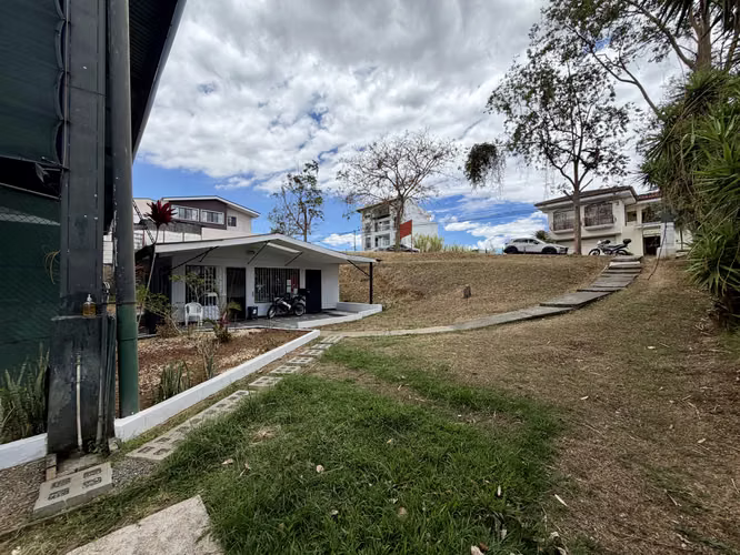 SE VENDE TERRENO EN LOMAS DE AYARCO - CURRIDABAT