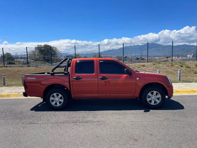 ISUZU DMAX 2012