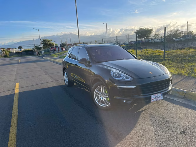 PORSCHE CAYENNE S E-HYBRID 2016