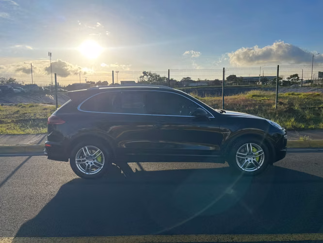 PORSCHE CAYENNE S E-HYBRID 2016