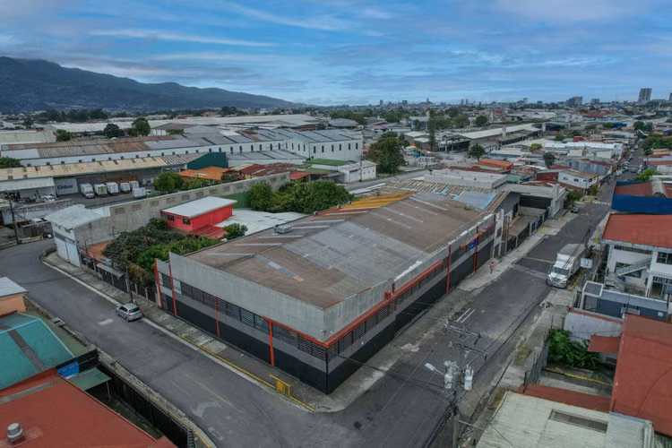 Se Vende Nave Industrial 1,250 m2 en Curridabat San José Ofibodega hcr09 - Imagen 7